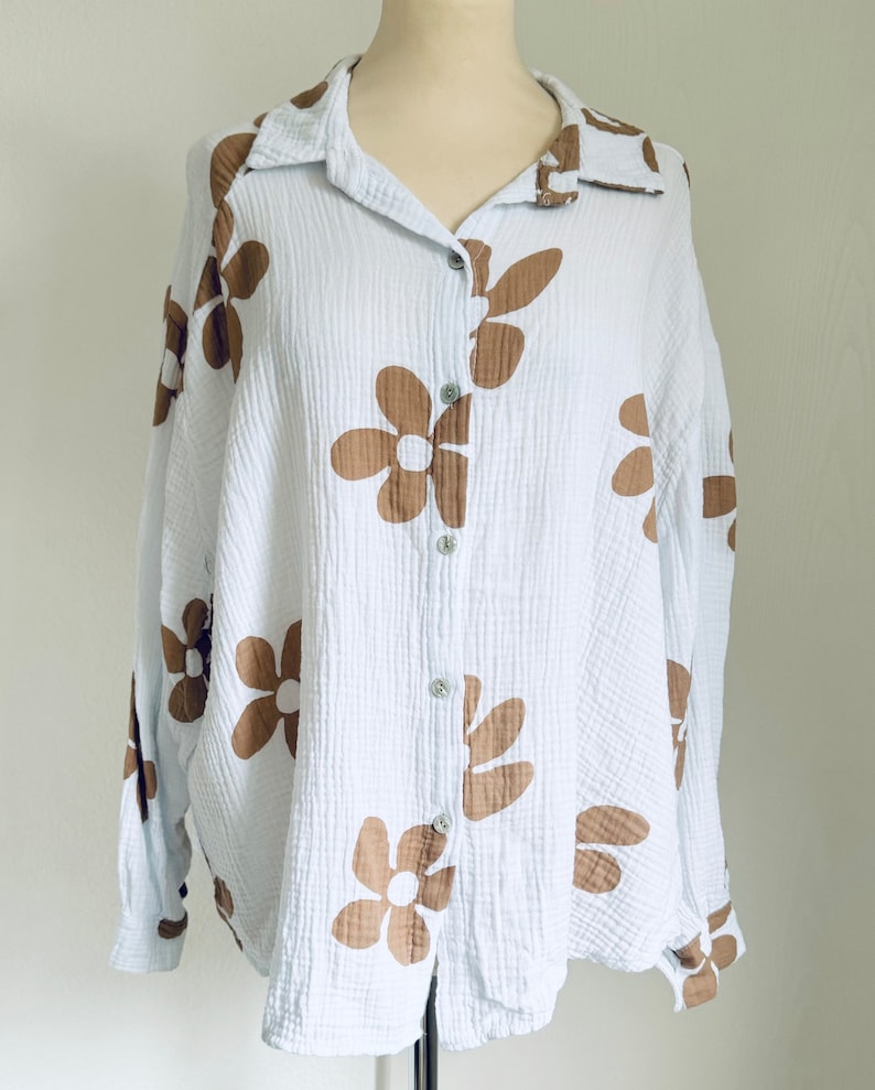 Musselinbluse Flowers klassisch kurz XS-XL Weiß/Taupe schuhzwang Bild 2