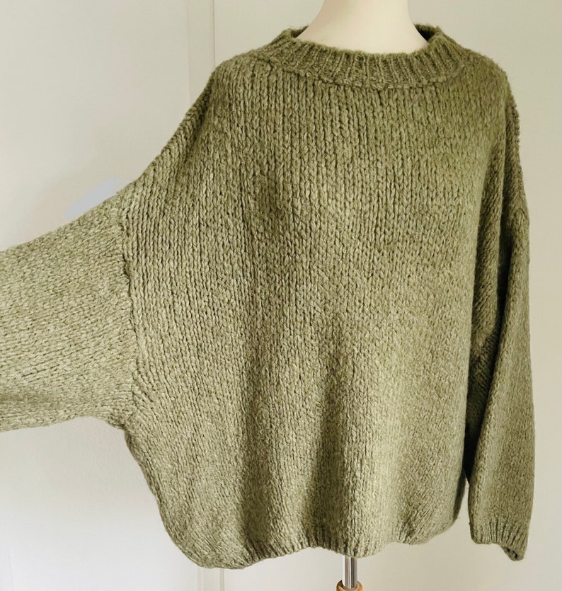 Strickpullover Ballonärmel flauschiger Grobstrick Matcha SCHUHZWANG Bild 2