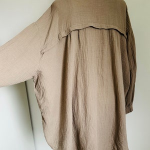 Muslin blouse LITTLE HEART oversized long taupe/neon pink SCHUHZWANG image 2