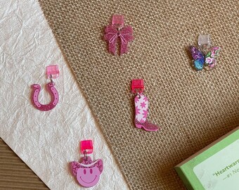 Coquette Kindle Dust Plug Charm: Girly Book Lover Accessory