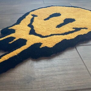 Trippy Smiley Face Rug Melting Smiley Face Rug Handmade Tufted Accent ...