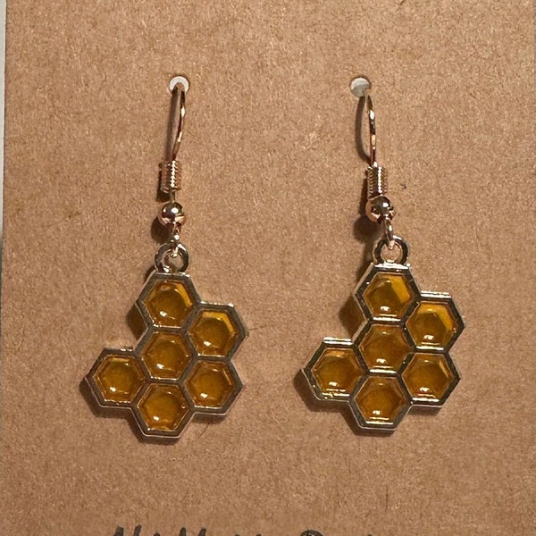 Honeycomb Gold Earrings- Elegant Geometric Beehive Jewelry, Nature-Inspired Design, Unique Gold Earrings, Perfect Gift for Bee Lovers