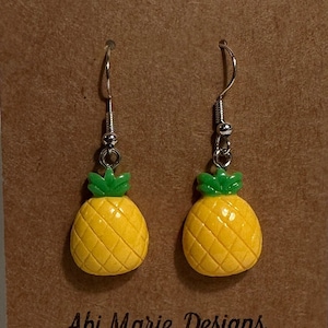 Pineapple Dangle Earrings - Tropical Fruit Jewelry, Handcrafted Gold-Tone Summer Earrings, Unique Beach Accessory, Sweet Gift for Her