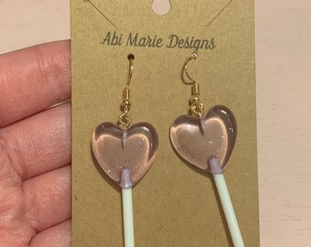 4 Paia Orecchini Caramella A Forma Di Lecca Lecca | Pendenti Cuore In Resina E Lega | Colorati: Rosa, Blu, Rosso, Nero | Regalo Per Ragazze