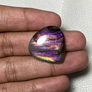 High Quality ~~ Purple Flashy Labradorite Gemstone Handmade Heart Shape Cabochon Both Side Polish Loose Stone For Jewelry Size - 26x5.50 MM
