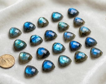 Pietra preziosa di labradorite blu flash - Cabochon taglio trilione a scacchi, creazione di gioielli (da 5 a 30 mm)