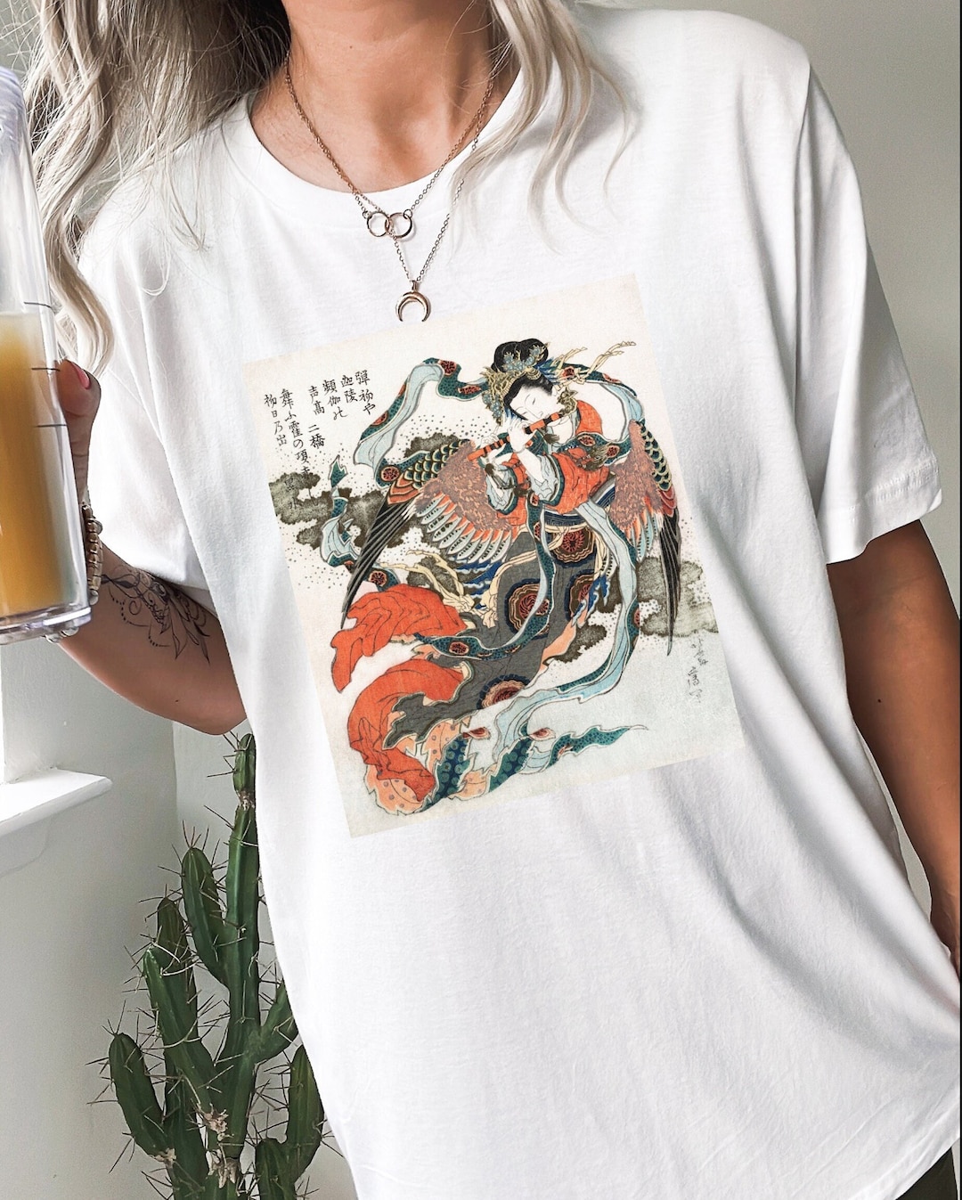 Hokusai Japanese Woman Vintage Ukiyoe Style Tshirt, Japanese Art T