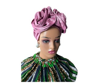 Sombrero de turbante preatado para mujer / elegante envoltura para la cabeza preestilizada / listo para usar tocado de rosa doble / sombrero de turbante rosa cebolla