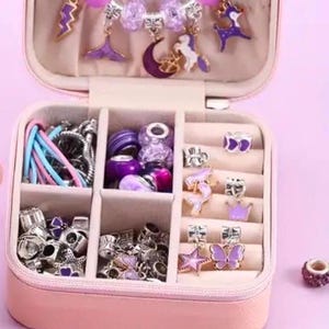 Pearl Bracelet Craft Kit - DIY Jewelry Set with Pendants for Creative Crafters, Handmade Bracelets, Jewelry Accessories
