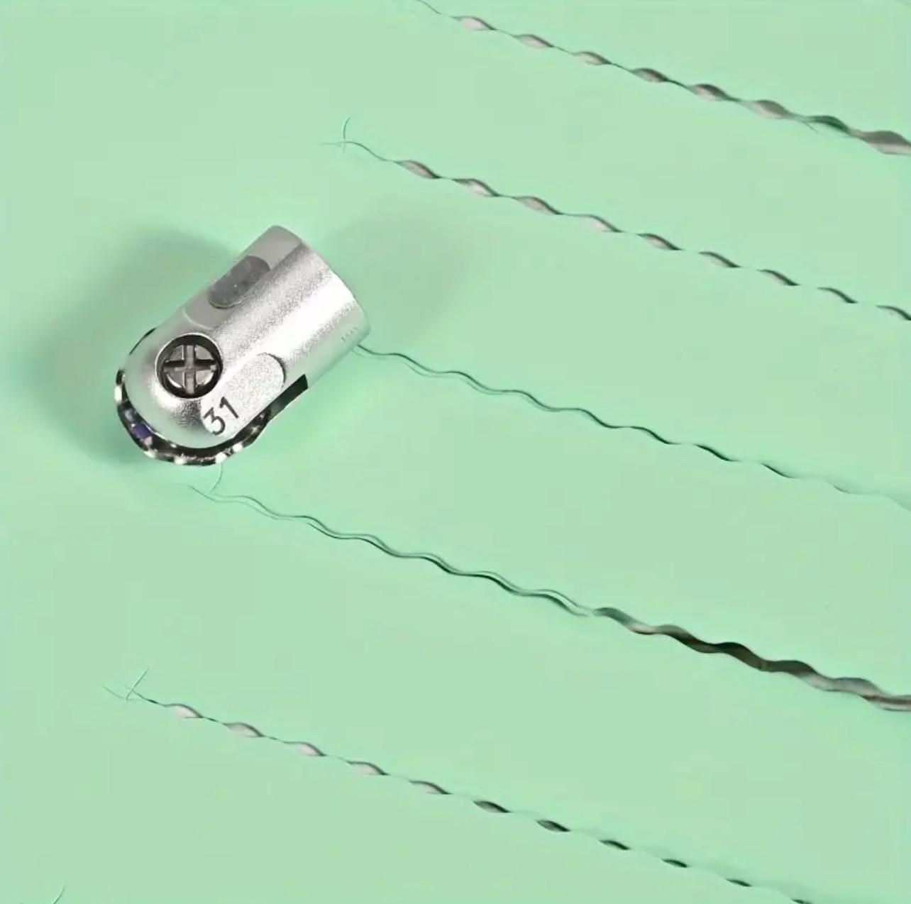 Cricut Lame ondulée + boîtier QuickSwap, lame rotative en acier inoxydable, longueur 2 mm/hauteur 0,8 mm, découpe vinyle, thermocollant, etc., pour loisirs créatifs, compatible avec machine de découpe Cricut Lame ondulée + boîtier QuickSwap, lame rotative en acier inoxydable, longueur 2 mm/hauteur 0,8 mm, découpe vinyle, thermocollant, etc., pour loisirs créatifs, compatible avec machine de découpe