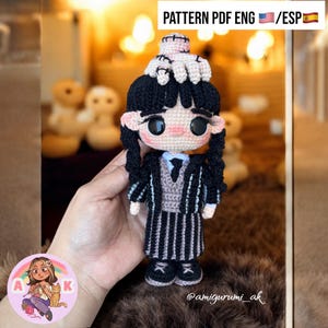 PDF Esp/Eng Wednesday /Merlina