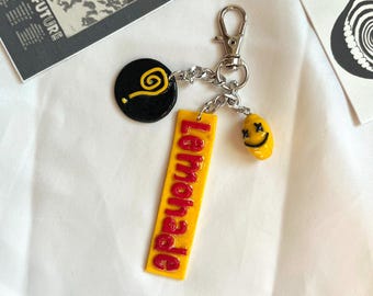 Lemonade sleutelhanger geïnspireerd op Louis Tomlinson, tashanger, How Did I Get Here merchandise, cadeau voor Louies, cadeau-idee