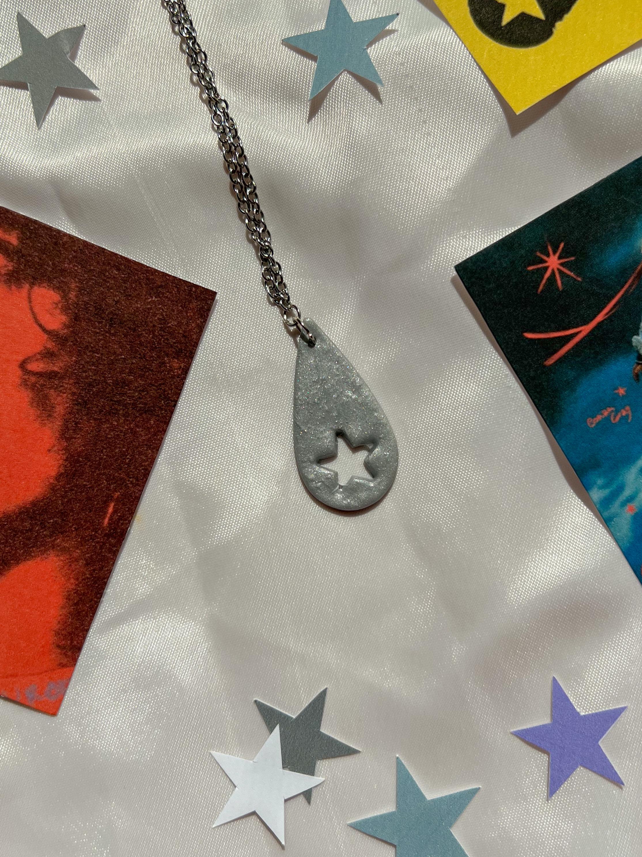 conan gray コナングレイ　サイン　CD ネックレス　セット Conan Gray Wishbone and Teardrop Necklace Set Stainless Steel
