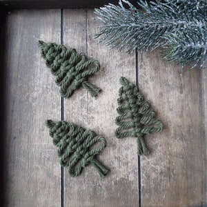 Christmas tree gifts pendants // Christmas tree macrame