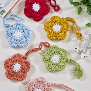 6 in 1 crochet flower pattern, pdf download, crochet pouch, coaster, pin cushion, garland, decoration and applique. zdjęcie 5