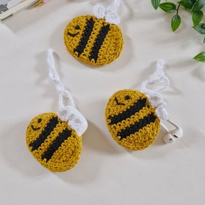 Crochet bumble bee pouch | air pod pouch | ear phone pouch | ready to ship