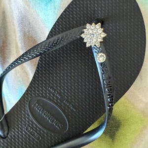 Chanclas HAVAIANAS Originales Mujer Slim con Flor y Cristales y Charm Personalizado imagen 2