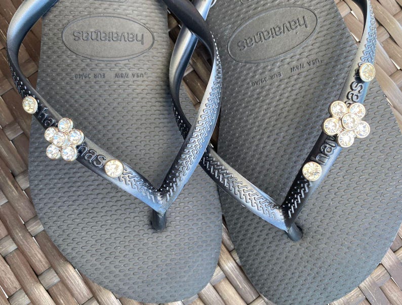 Original HAVAIANAS Flip Flops Women Slim with Flower + Crystals and Personalized Charm Flower + 2 Crystals