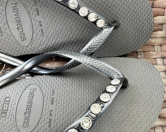 Original HAVAIANAS Flip Flops Women Slim with 7 Crystals and Personalized Charm