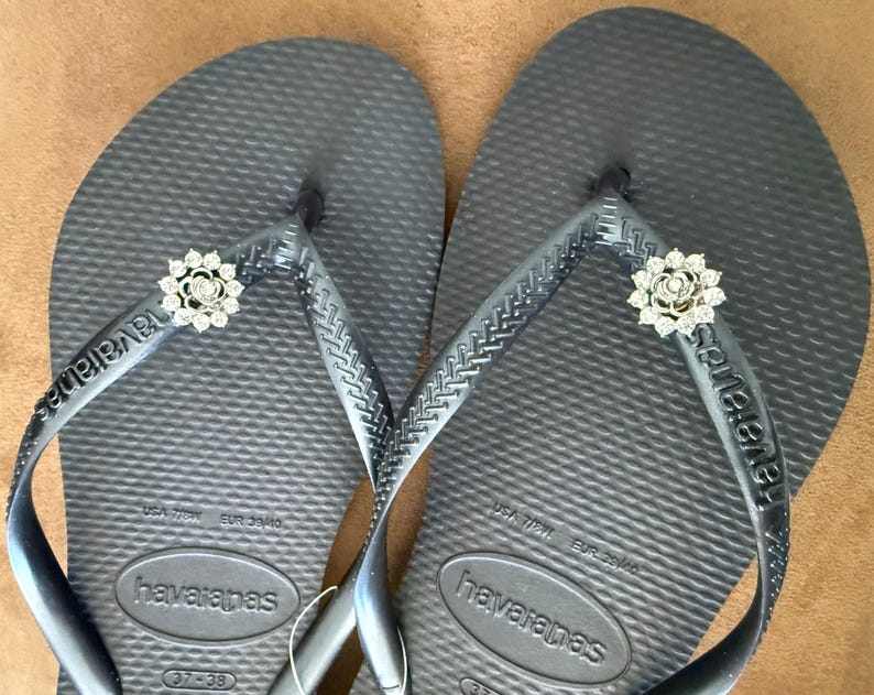 Original HAVAIANAS Flip Flops Women Slim with Silver Flower Charm imagem 3