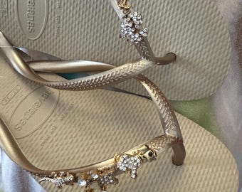 Original HAVAIANAS SLIM Flip Flops with 6 Charms and Personalized Charm