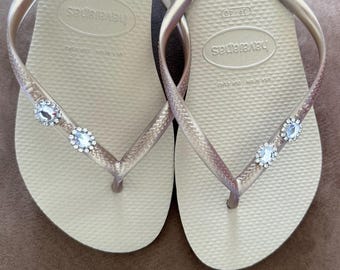 Original HAVAIANAS Flip Flops Women Slim with 2 Diamonds and Personalized Charm