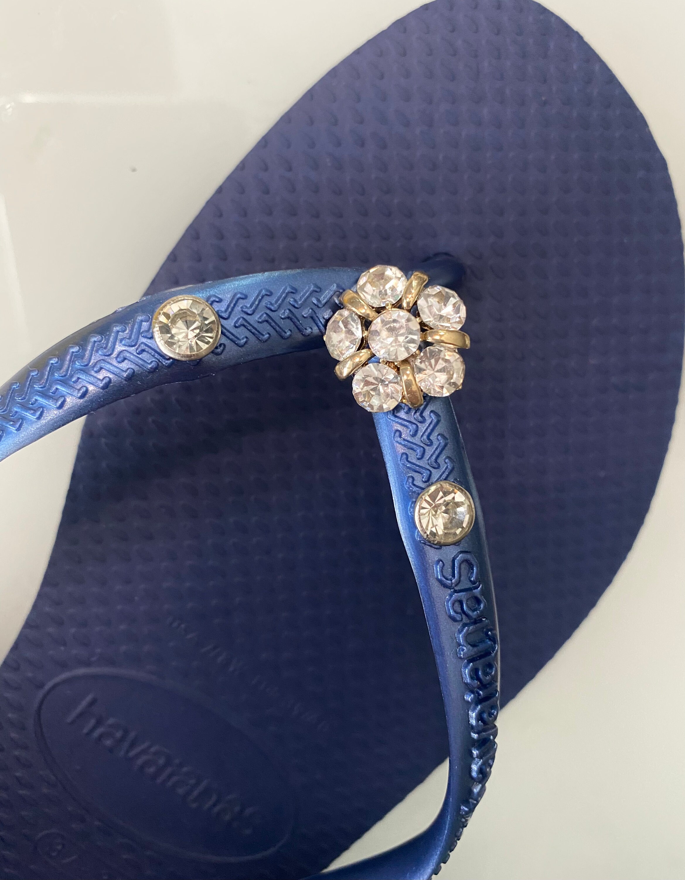 studded havaiana flip flops