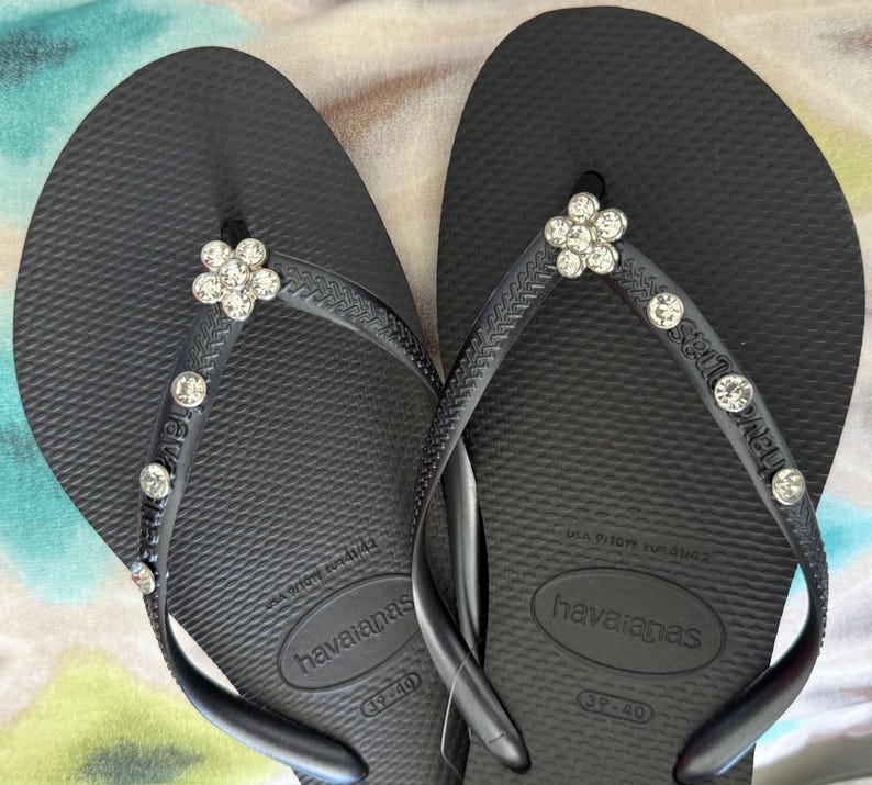 Original HAVAIANAS Flip Flops Women Slim with Flower + Crystals and Personalized Charm Flower + 3 Crystals