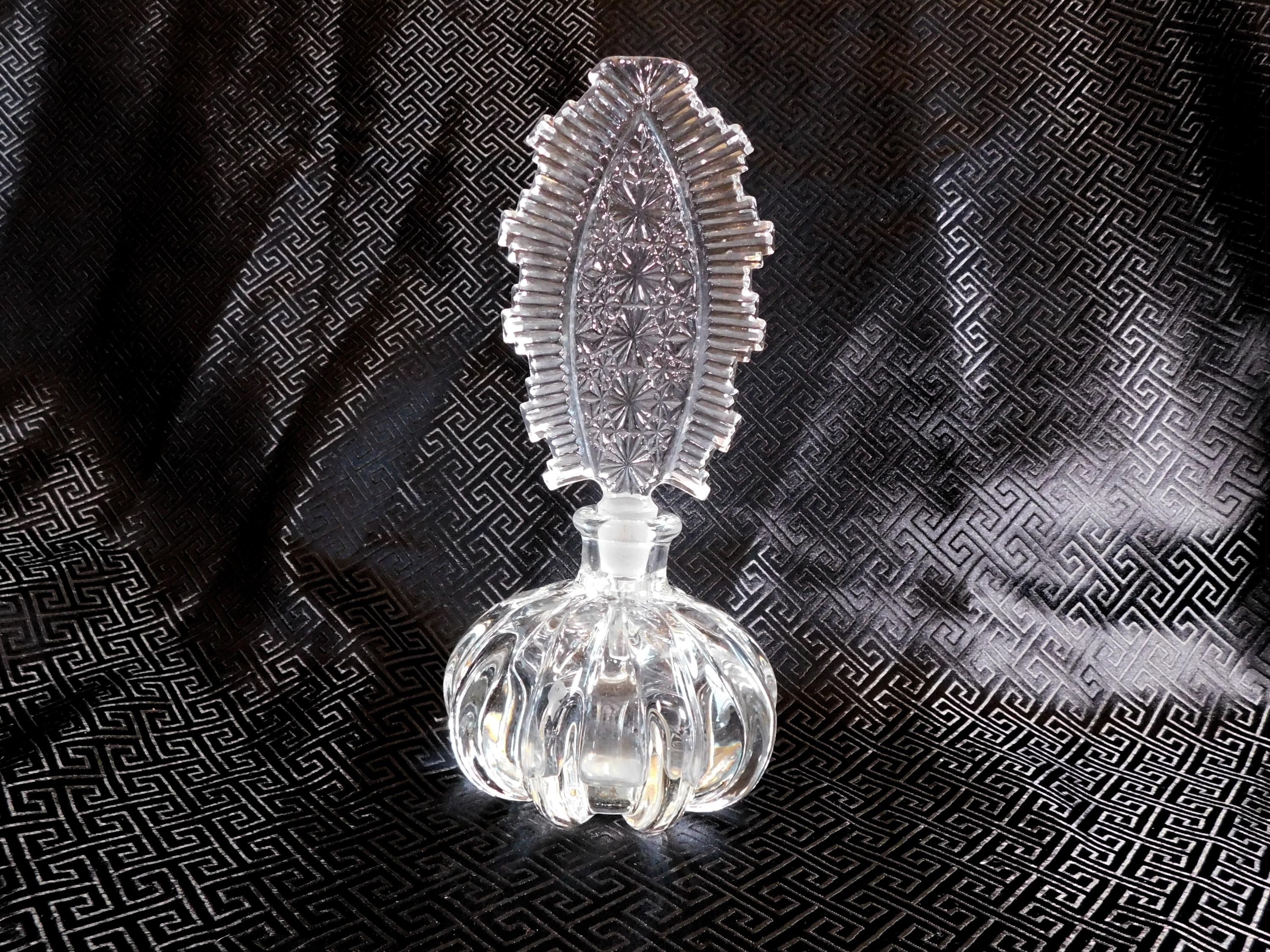 カットガラスのストッパー付きクリスタル香水瓶 #24211 - Etsy 日本