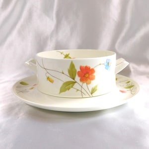 Mikasa Just Flowers Gravy Boat and Underplate # 25733