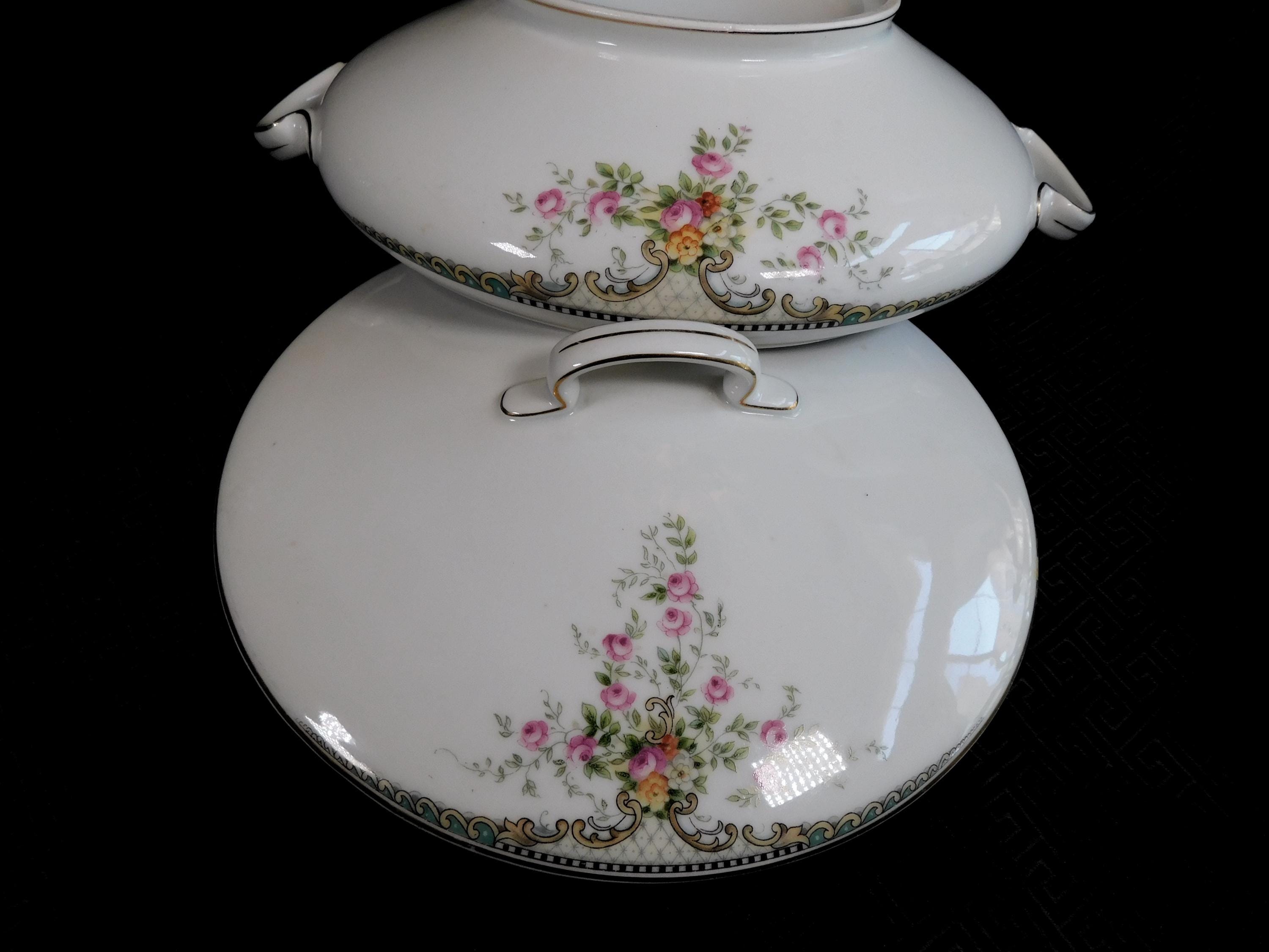 Hutschenreuther Covered Round Vegetable Bowl # 23923 - Etsy Canada
