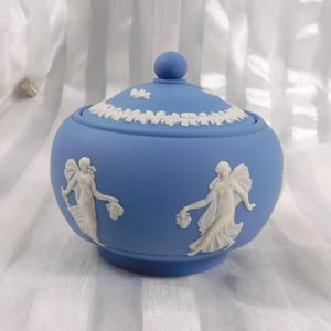 Ljusblå Wedgwood Jasperware sockerskål # 27140