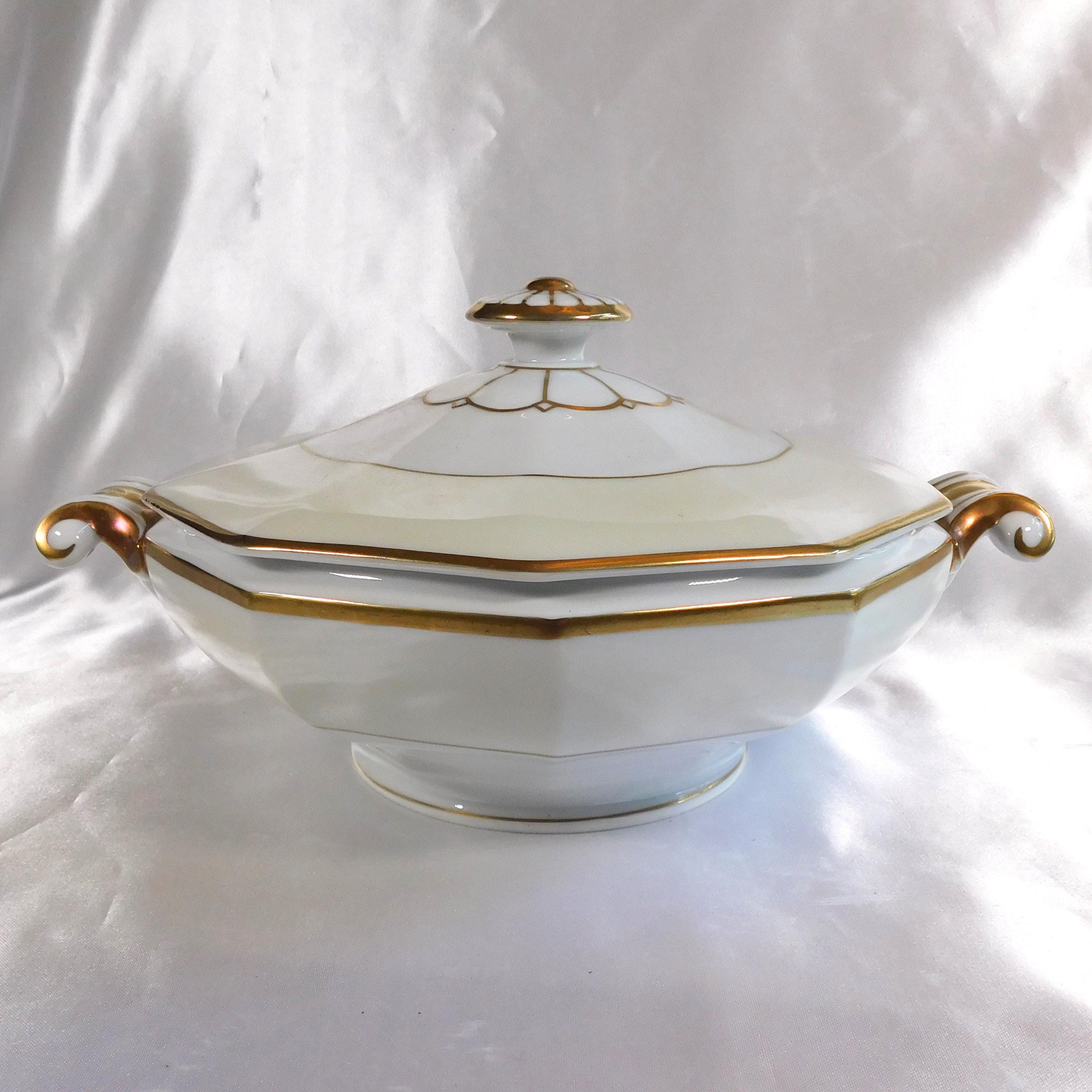 英国製   【covered vegetable】 Heinrich & Co. Round Covered Vegetable Bowl in Colonial # 23602 - Etsy