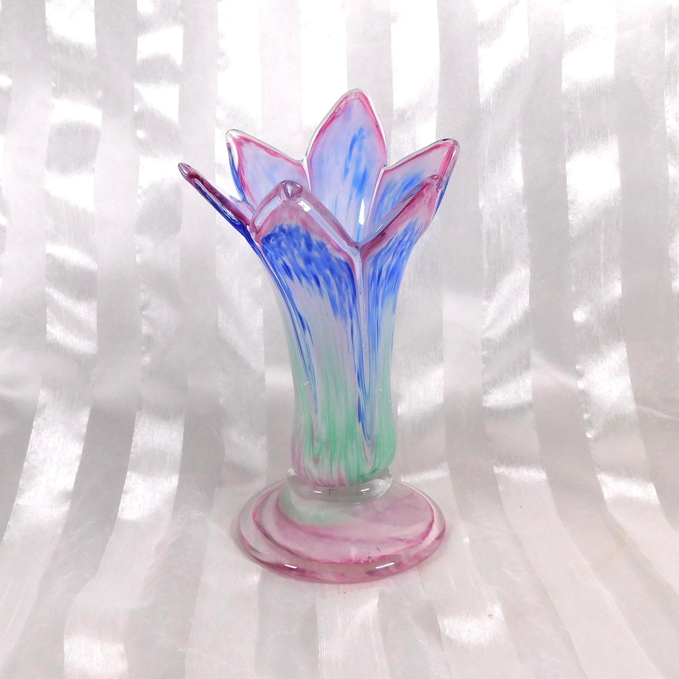 ガラス細工　花瓶　チューリップのガラス製品 ピンク、ブルー、グリーンのショートアートガラスチューリップ型花瓶
