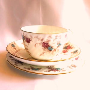 Minton Teacup, Saucer and Luncheon Plate in Ancestral # 22182