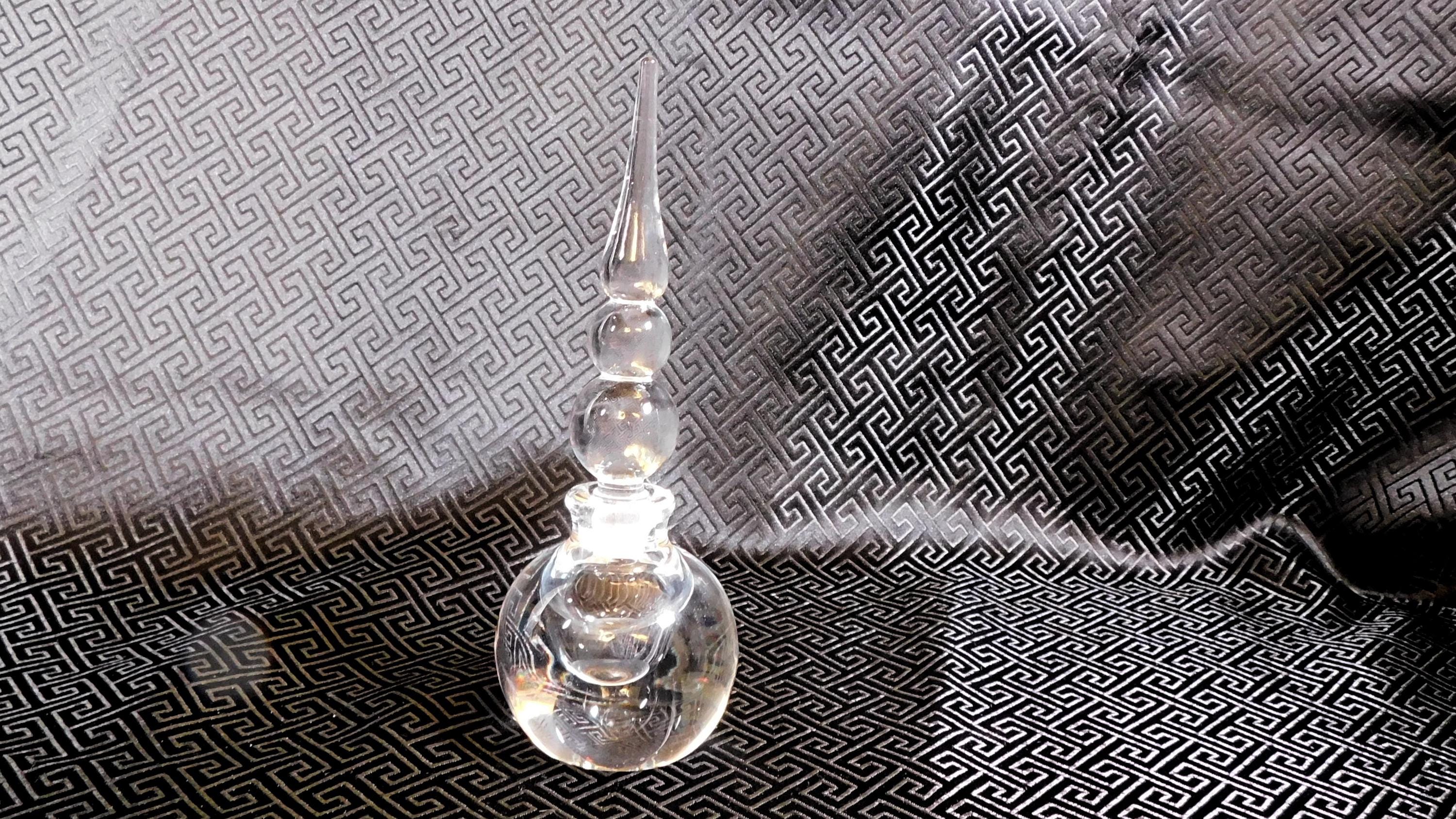 積み重ね式ボールストッパー付き丸型ガラス香水瓶 # 25633 - Etsy 日本