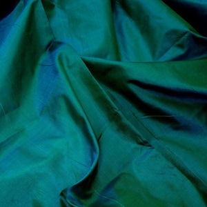 リッチグリーンティールタフタ生地、タフタ生地、ウェディングドレス生地、ピーコックグリーンファットクォーター、ヤードあたりの生地、フェイクタフタ生地