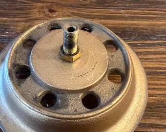 Vintage geventileerde gegoten messing slakglas lampvoet