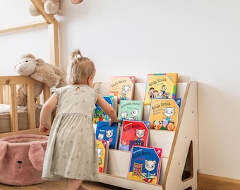 Regał Montessori dla maluchów – organizer na książki i zabawki z przodu