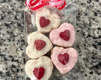 Valentine’s Day / chocolate dipped / treats / rice crispy treats / dessert