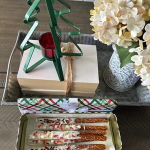 Christmas / chocolate / pretzels / gifts / handmade / treats