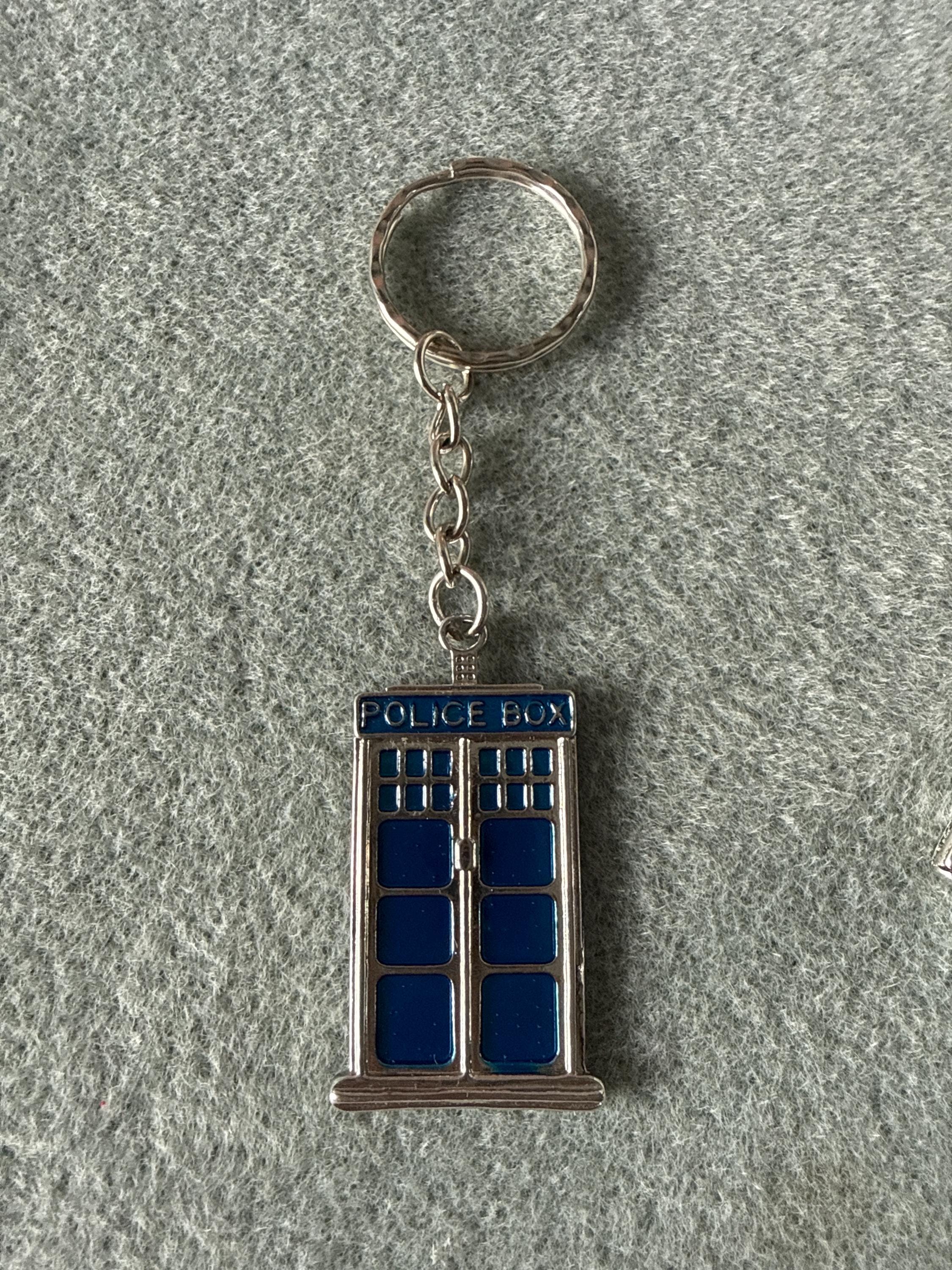 Dr Who Large 50mm Police Box Tardis Keyring With or Without Dalek ...