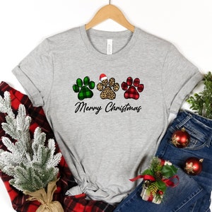Dog Mom Christmas Shirt: Plaid Paw Prints, Dog Lover Gift 画像 2