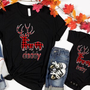 Custom Family Deer Christmas Shirt: Buffalo Plaid Xmas T-Shirt 画像 4