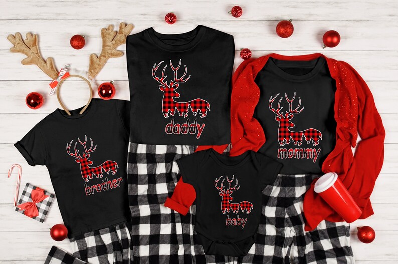 Custom Family Deer Christmas Shirt: Buffalo Plaid Xmas T-Shirt 画像 2