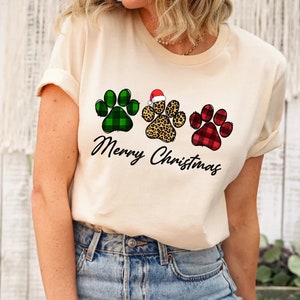 Dog Mom Christmas Shirt: Plaid Paw Prints, Dog Lover Gift 画像 1