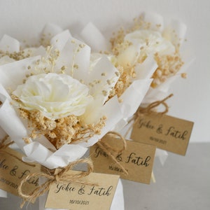 Mini bouquet essiccato Rosa bianca / Bomboniere personalizzate per gli ospiti / Mini fiori da sposa conservati / Decorazioni per matrimoni Boho