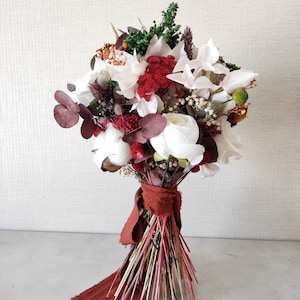 Red and White Rose Dried Flowers l Colorful Wedding Bouquet for Bride | Bridesmaids Bouquet | Boho Bridal Bouquet | Dried Flower Boutonniere
