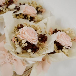 Regalo personalizzato per damigella d'onore l Fiori per confezioni regalo da damigella d'onore l Bouquet di fiori secchi rosa bordeaux fatto a mano l Bomboniere per gli ospiti