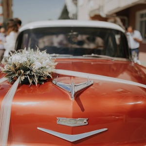 Decorazione personalizzata per auto da matrimonio l Bouquet di fiori di rosa bianca per auto l Centrotavola floreale l Fiocco per auto da matrimonio l Decorazioni floreali personalizzate